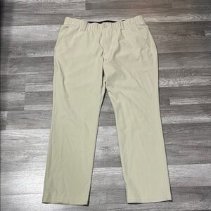 Under Armour Cream Chinos Lightweight Flat Front